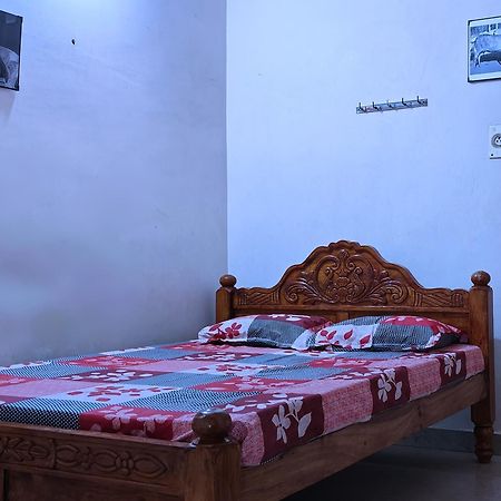 Guru Krupa Home Stay Tiruvannāmalai Extérieur photo