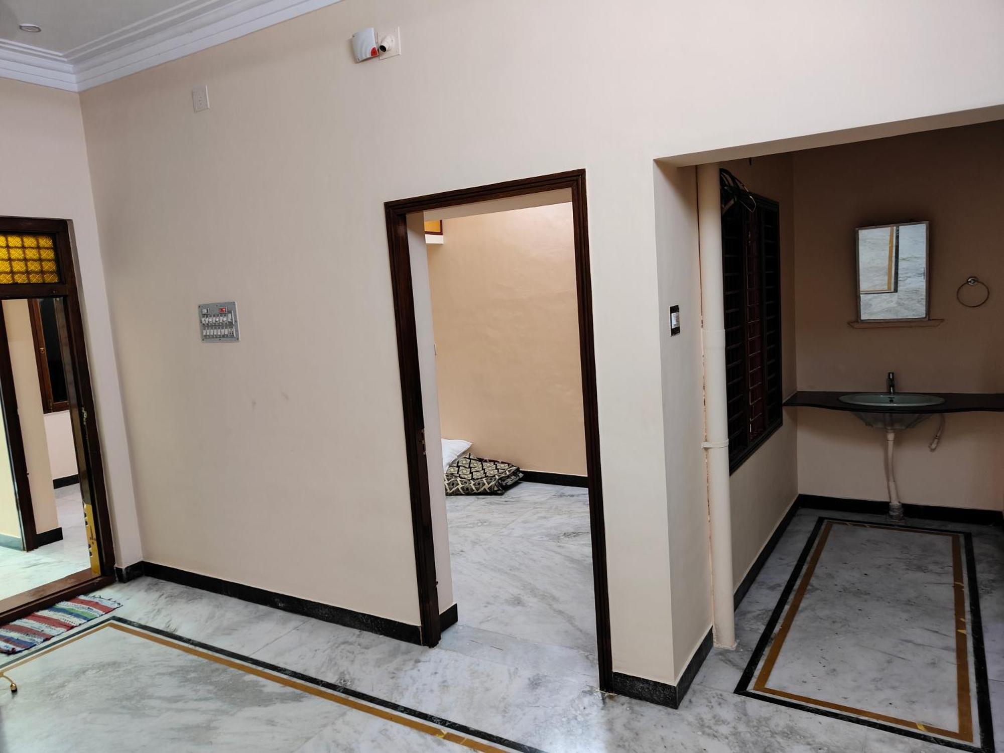 Guru Krupa Home Stay Tiruvannāmalai Extérieur photo