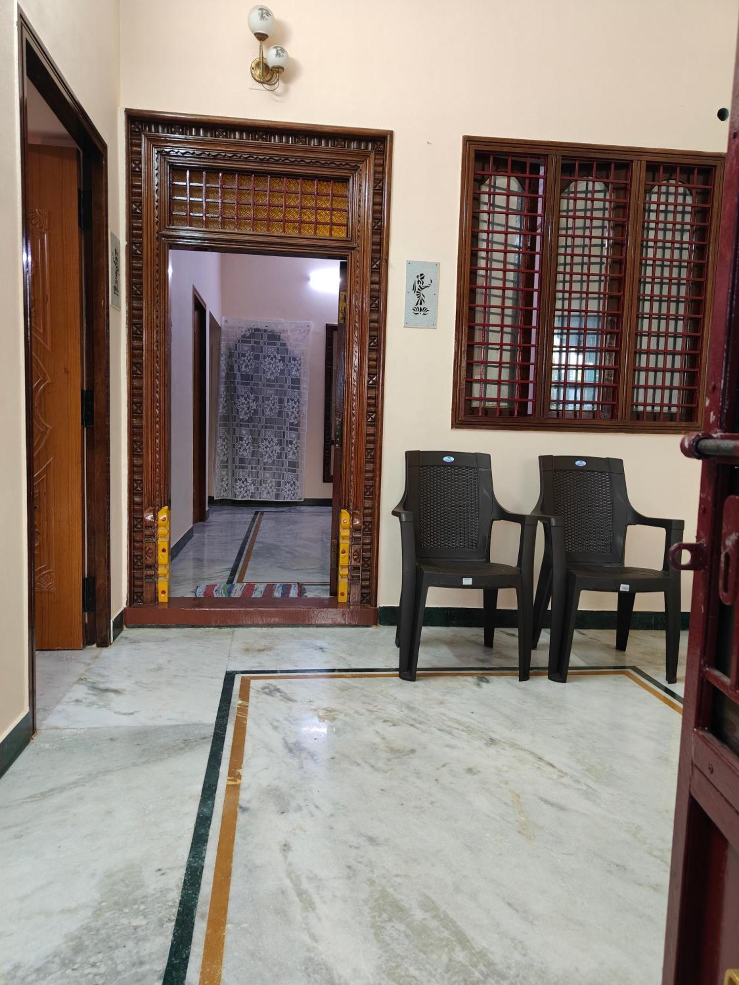 Guru Krupa Home Stay Tiruvannāmalai Extérieur photo