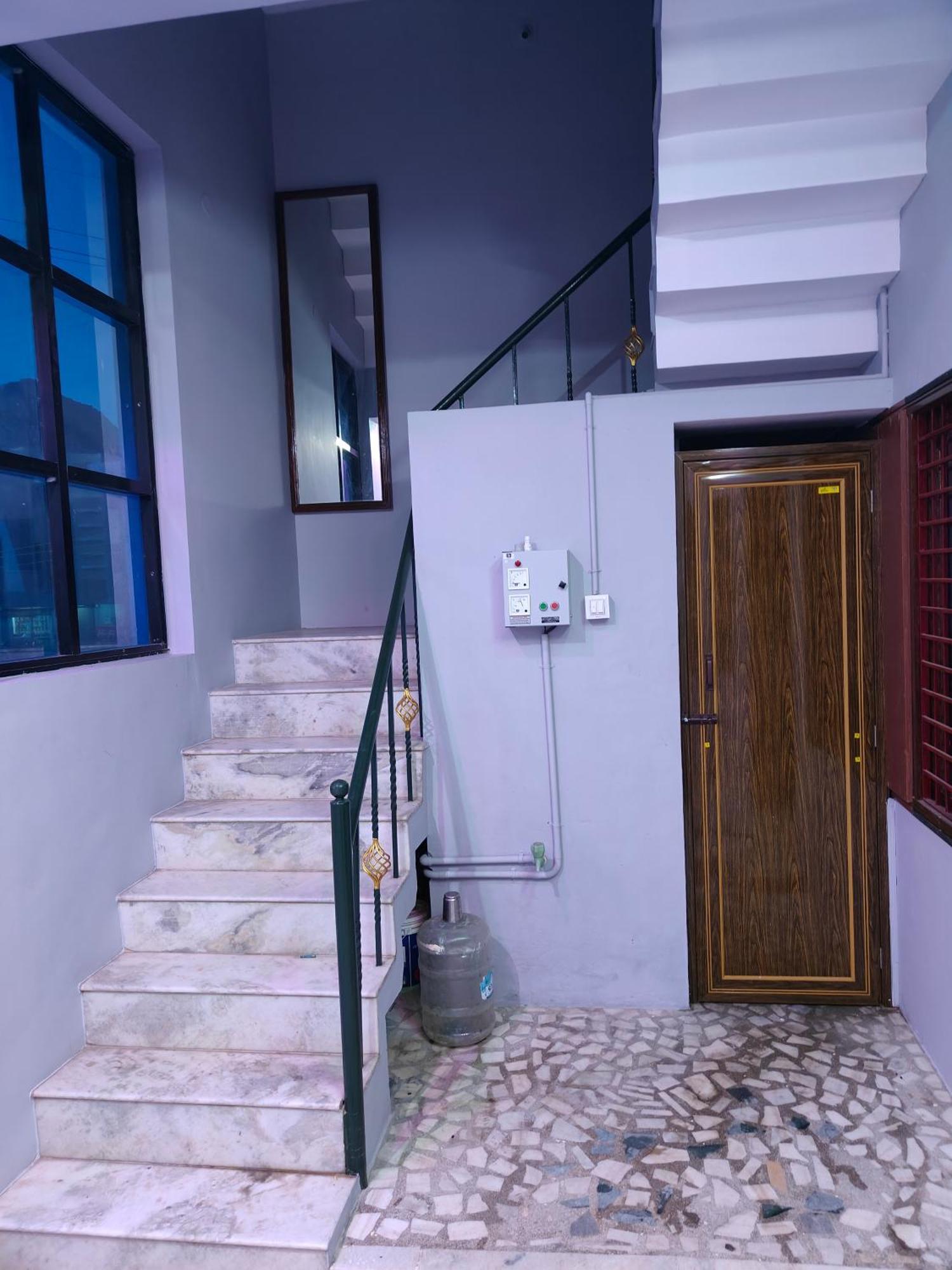 Guru Krupa Home Stay Tiruvannāmalai Extérieur photo